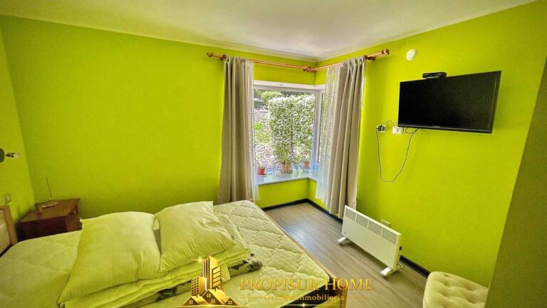 Dormitorio principal del departamento en venta en Pucón